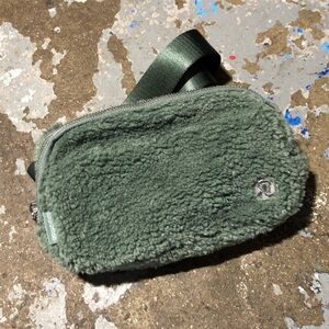Lululemon Athletica Green Sherpa Bag